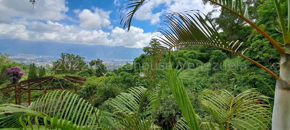 Casa (Multipes Niveles) en Venta en Alto Hatillo, Distrito Metropolitano - 25