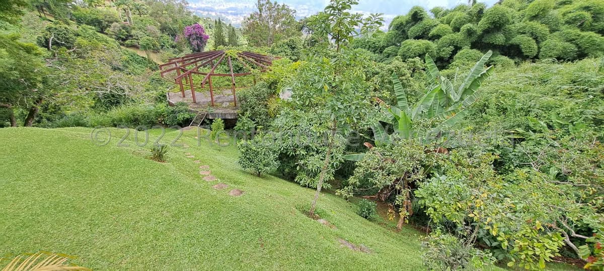 Casa (Multipes Niveles) en Venta en Alto Hatillo, Distrito Metropolitano - 26