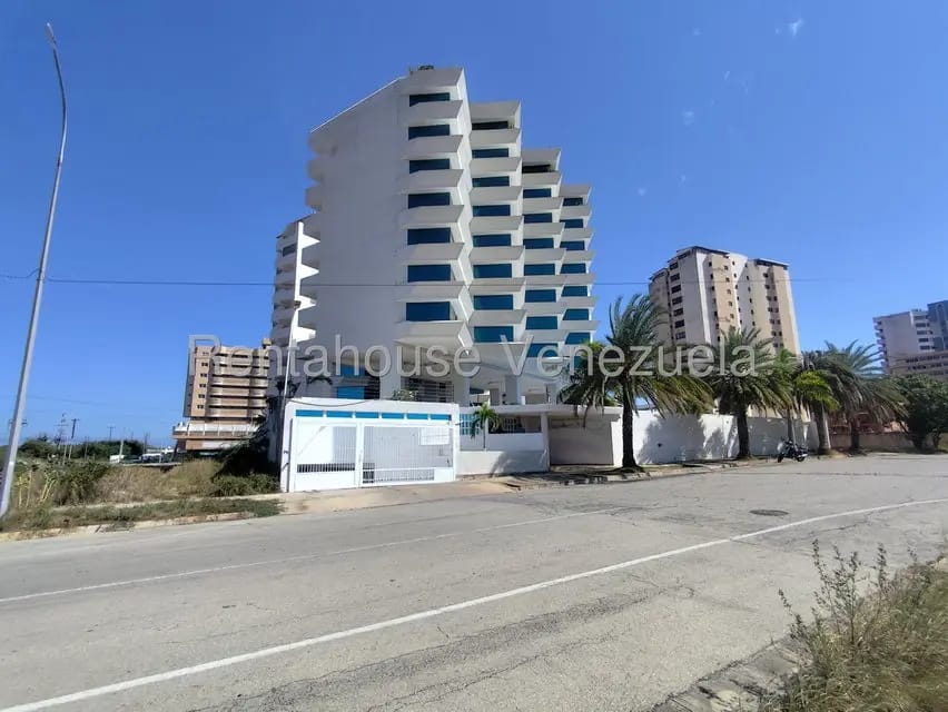 Apartamento (1 Nivel) en Alquiler en Costa Azul, Nueva Esparta - 2