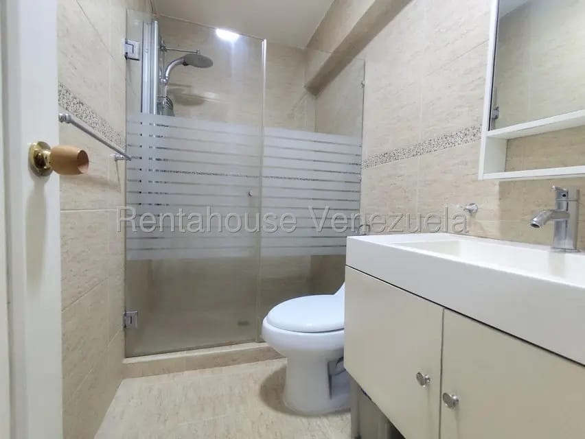 Apartamento (1 Nivel) en Alquiler en Costa Azul, Nueva Esparta - 14