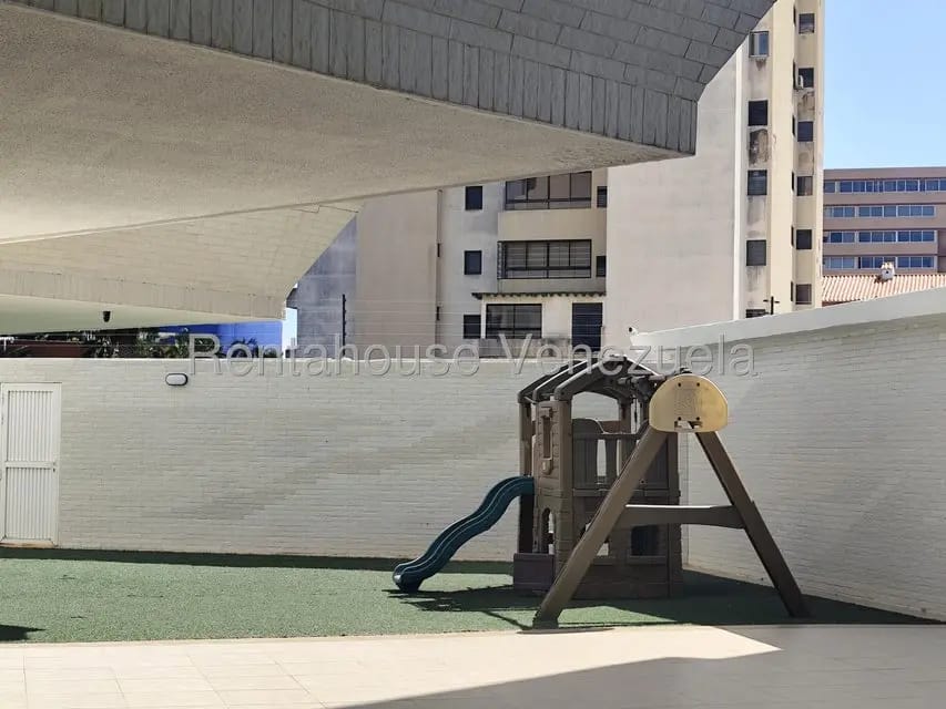 Apartamento (1 Nivel) en Alquiler en Costa Azul, Nueva Esparta - 28