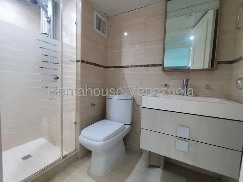 Apartamento (1 Nivel) en Alquiler en Costa Azul, Nueva Esparta - 10