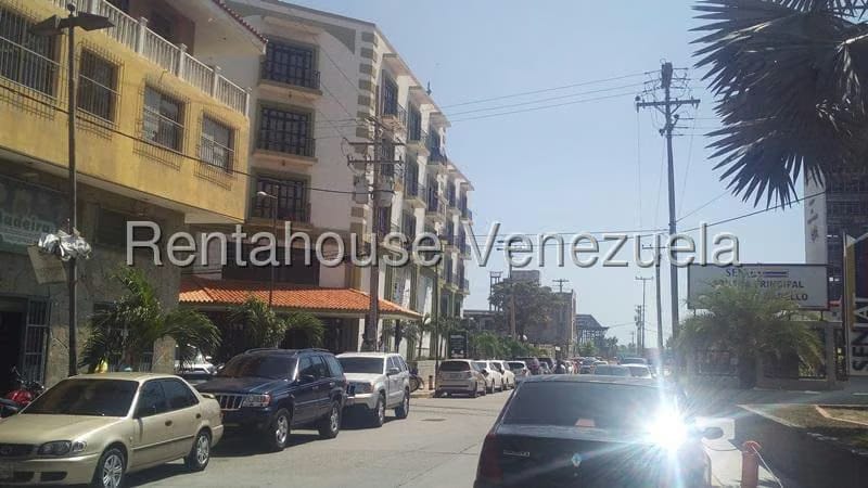 Comercial (Oficina) en Alquiler en Zona Colonial, Carabobo - 18