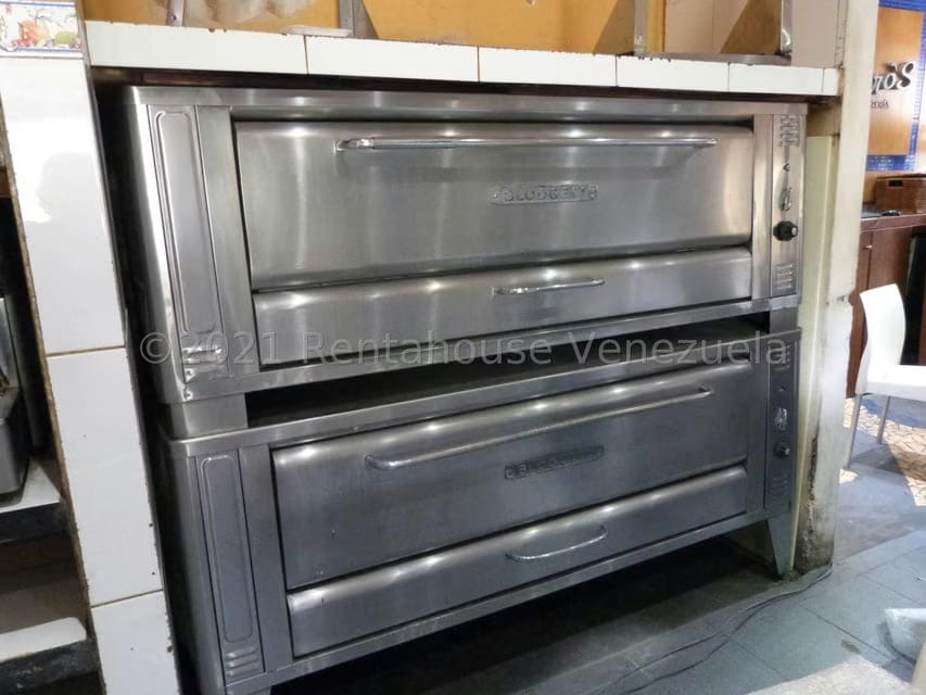 Comercial (Local Comercial) en Venta en Los Samanes, Distrito Metropolitano - 12