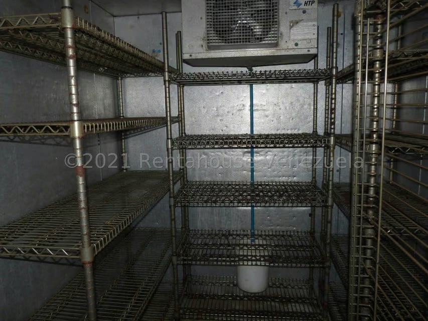 Comercial (Local Comercial) en Venta en Los Samanes, Distrito Metropolitano - 15