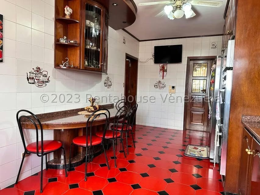 Casa (Multipes Niveles) en Venta en Colinas de Carrizal, Miranda - 17