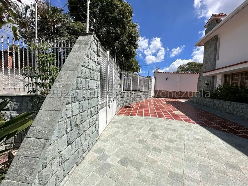 Casa (Multipes Niveles) en Venta en Colinas de Carrizal, Miranda - 4