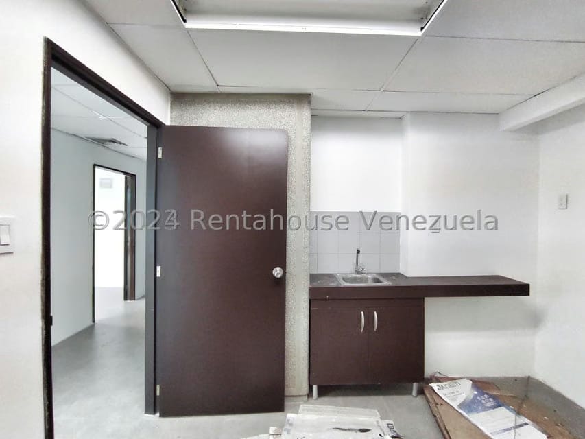 Comercial (Oficina) en Alquiler en Sabana Grande, Distrito Metropolitano - 11