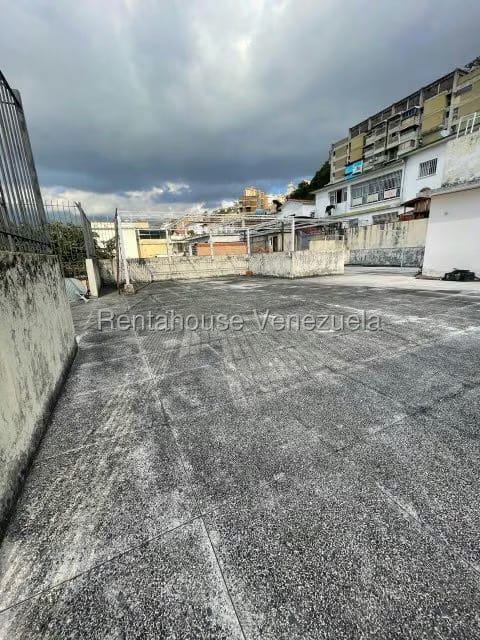 Casa (Multipes Niveles) en Alquiler en Santa Monica, Distrito Metropolitano - 16