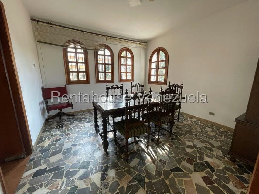 Casa (Multipes Niveles) en Alquiler en Santa Monica, Distrito Metropolitano - 20