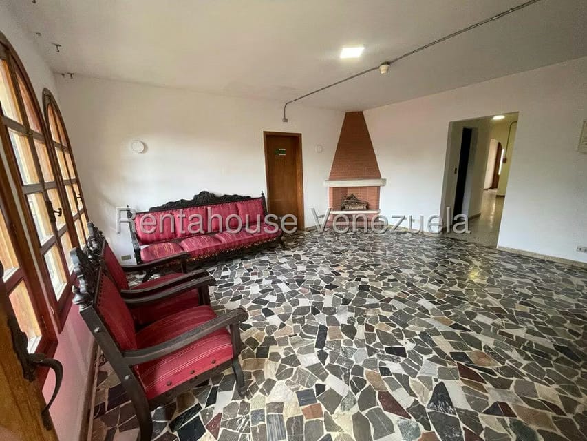 Casa (Multipes Niveles) en Alquiler en Santa Monica, Distrito Metropolitano - 3