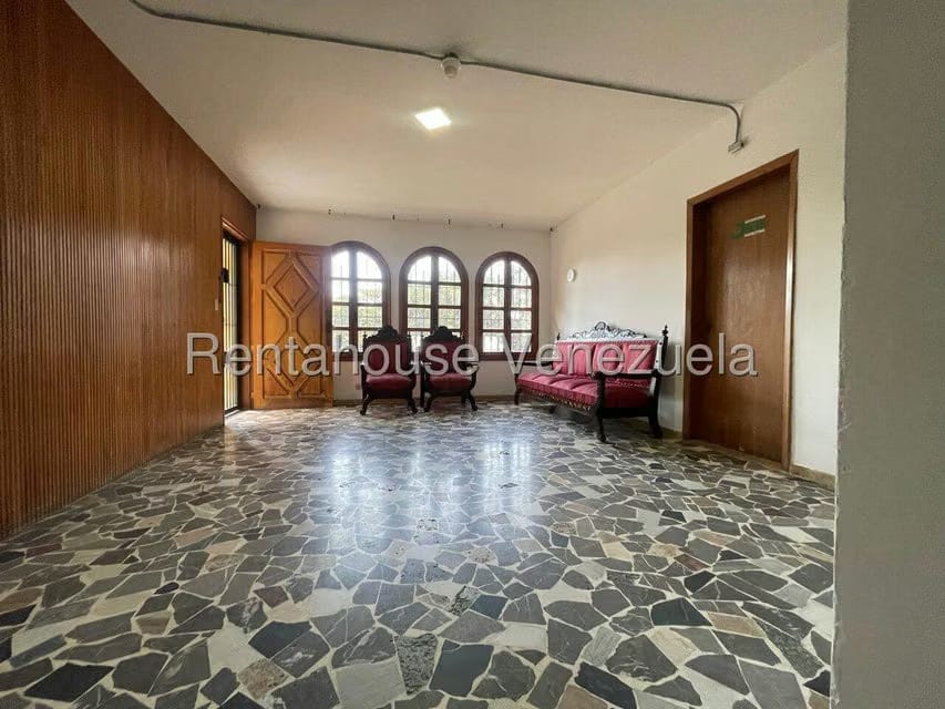 Casa (Multipes Niveles) en Alquiler en Santa Monica, Distrito Metropolitano - 4