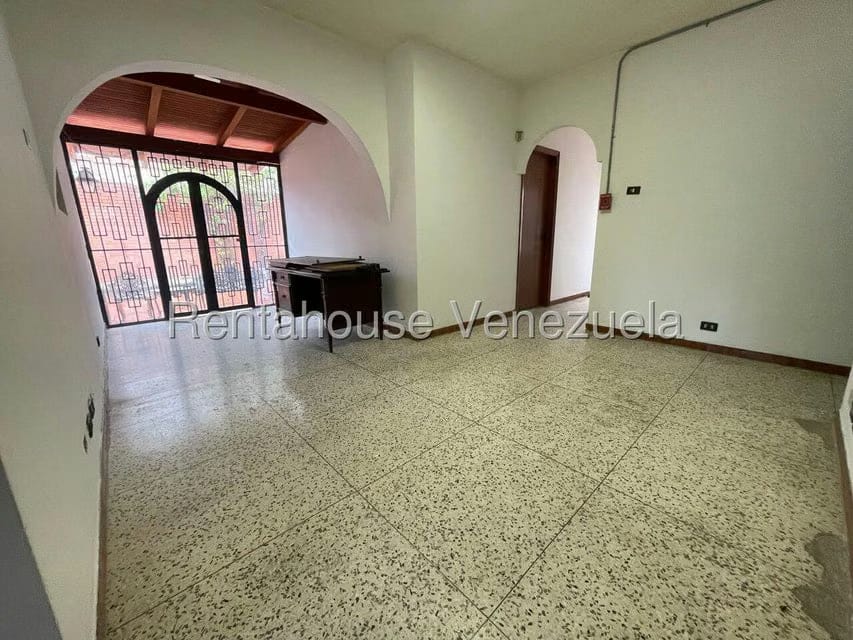 Casa (Multipes Niveles) en Alquiler en Santa Monica, Distrito Metropolitano - 5