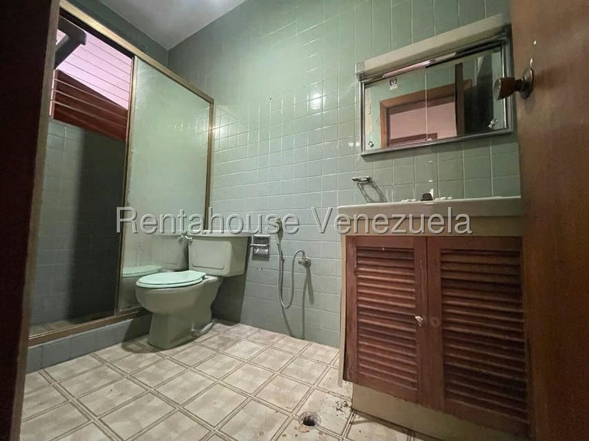 Casa (Multipes Niveles) en Alquiler en Santa Monica, Distrito Metropolitano - 10