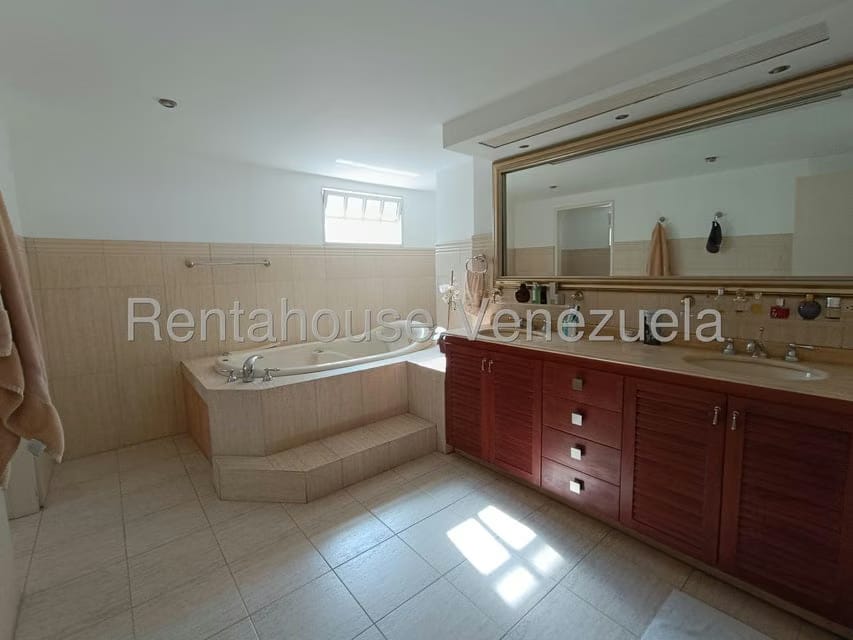 Casa (Multipes Niveles) en Venta en Sebucan, Distrito Metropolitano - 49