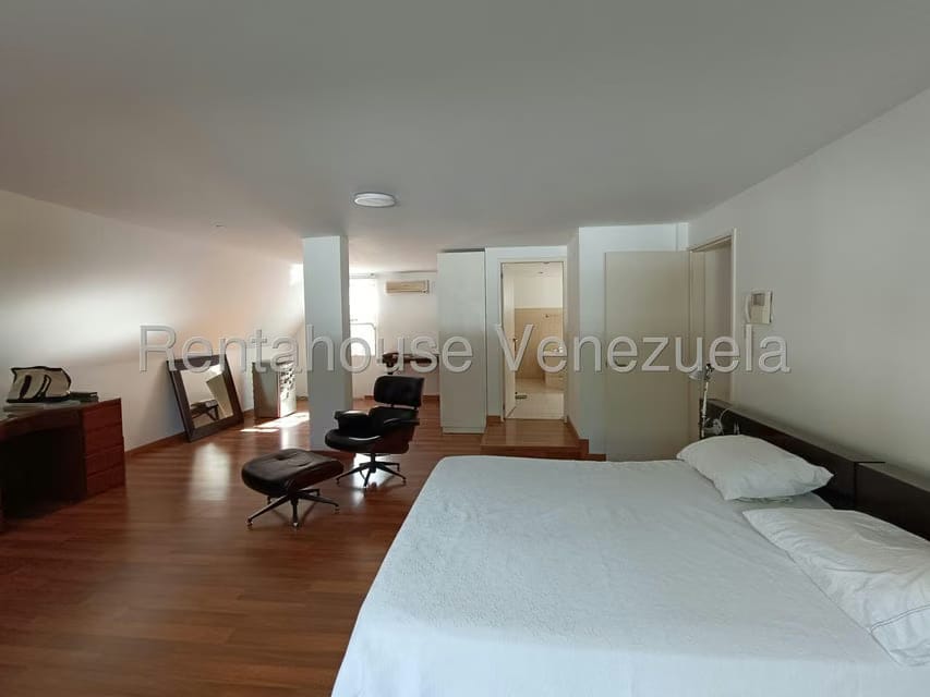 Casa (Multipes Niveles) en Venta en Sebucan, Distrito Metropolitano - 56