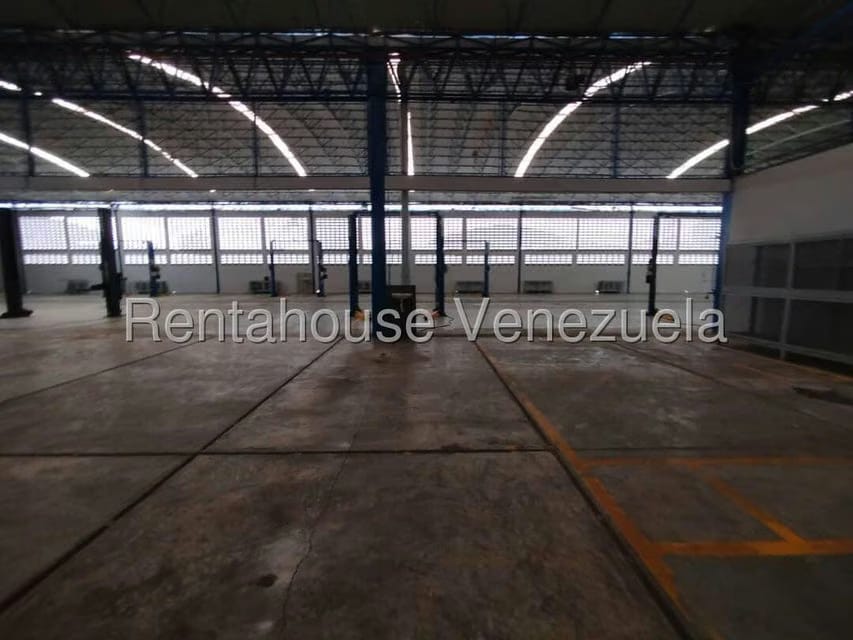 Comercial (Local Comercial) en Venta en Maturin, Monagas - 18