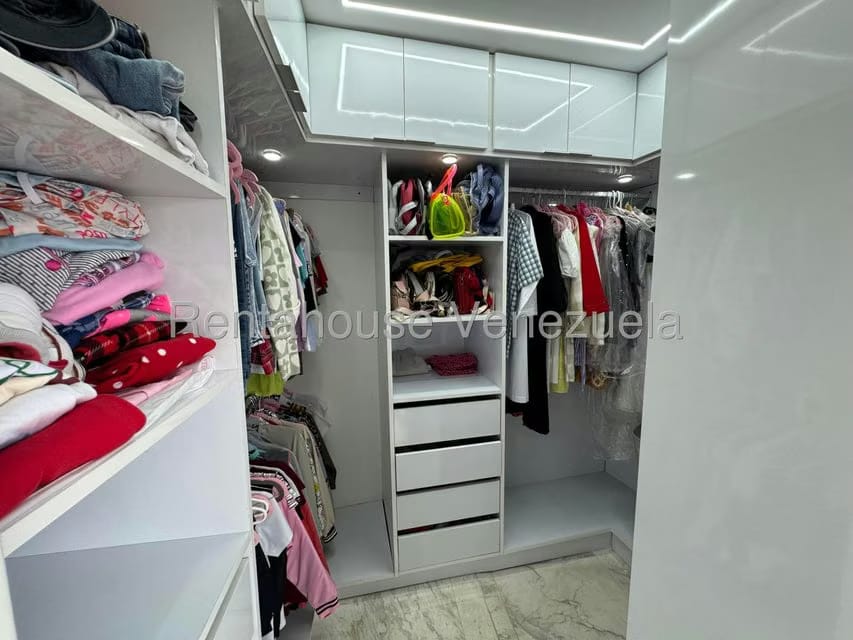Apartamento (Penthouse) en Venta en Loma Linda, Distrito Metropolitano - 53