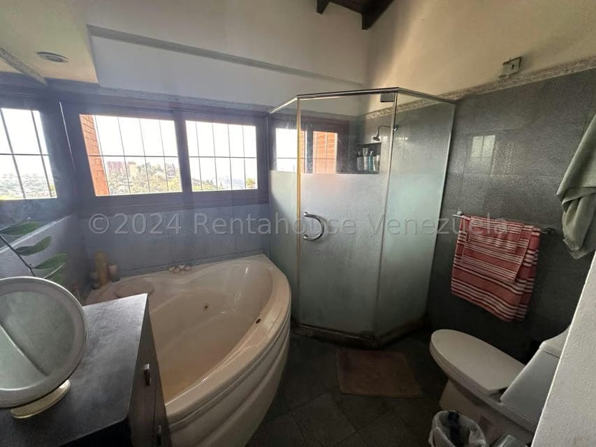 Townhouse (Multiples Niveles) en Venta en Monterrey, Distrito Metropolitano - 16