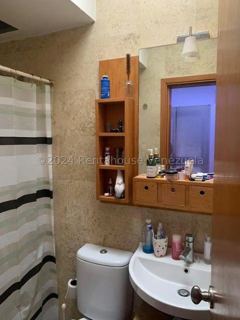 Townhouse (Multiples Niveles) en Venta en Monterrey, Distrito Metropolitano - 18