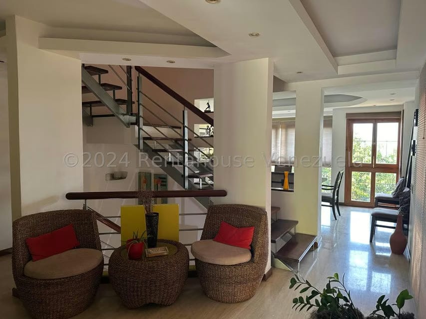 Townhouse (Multiples Niveles) en Venta en Monterrey, Distrito Metropolitano - 4