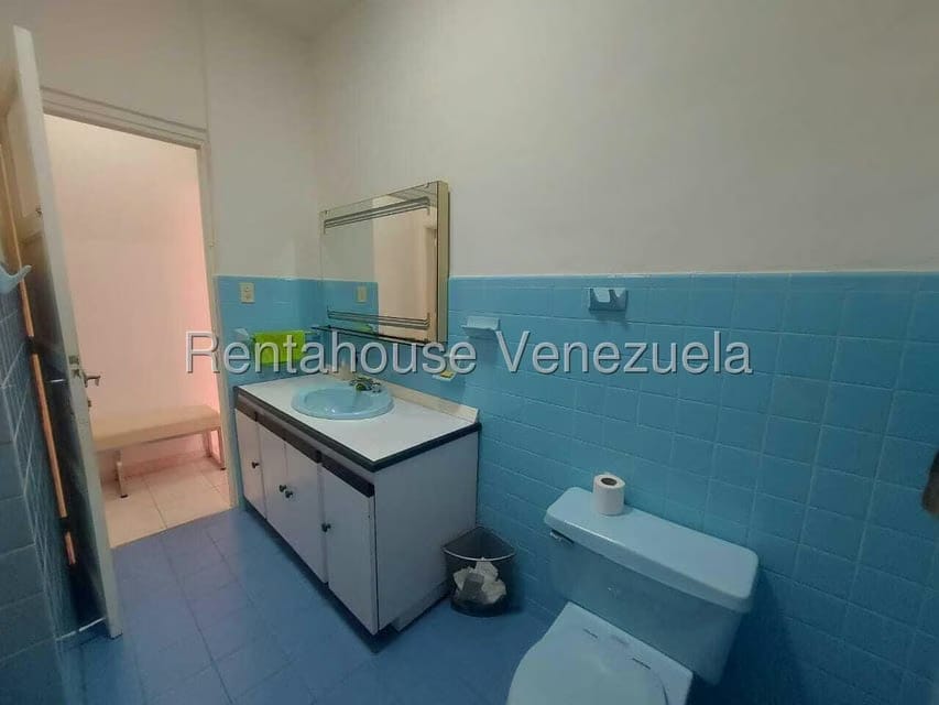 Comercial (Local Comercial) en Alquiler en Los Palos Grandes, Distrito Metropolitano - 15