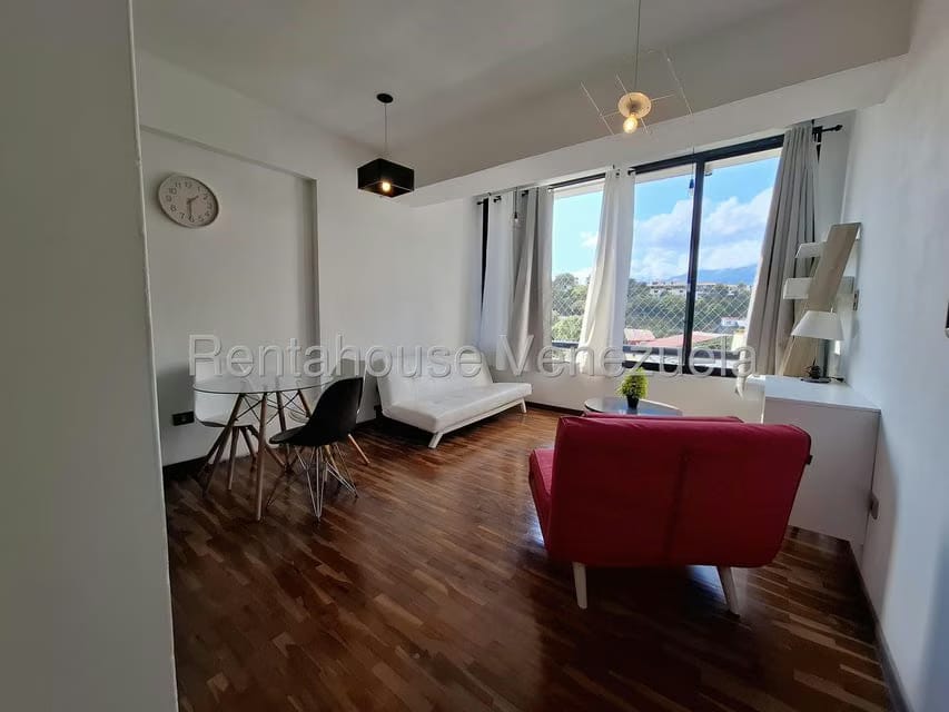 Apartamento (1 Nivel) en Alquiler en Colinas de Bello Monte, Distrito Metropolitano - 4