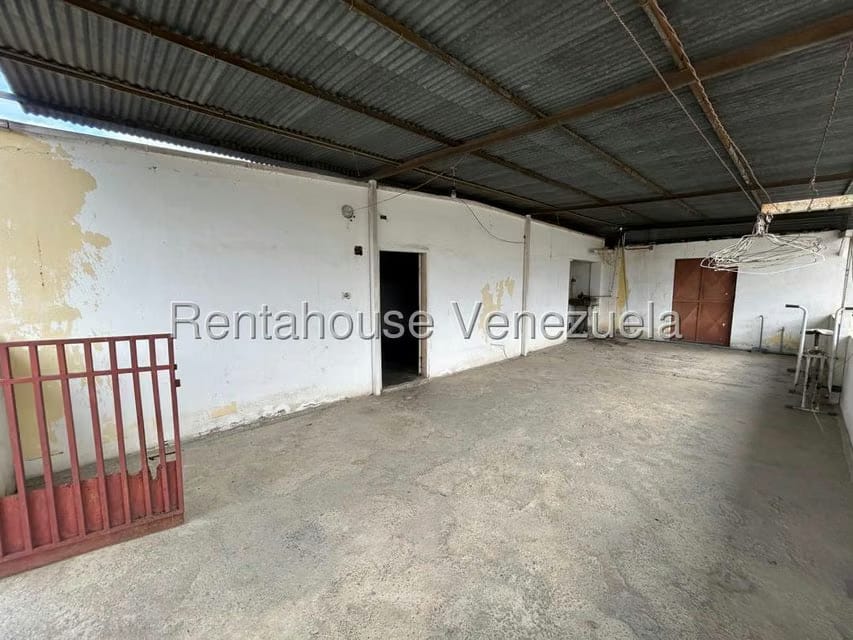 Comercial (Local Comercial) en Alquiler en Zona Oeste, Lara - 12