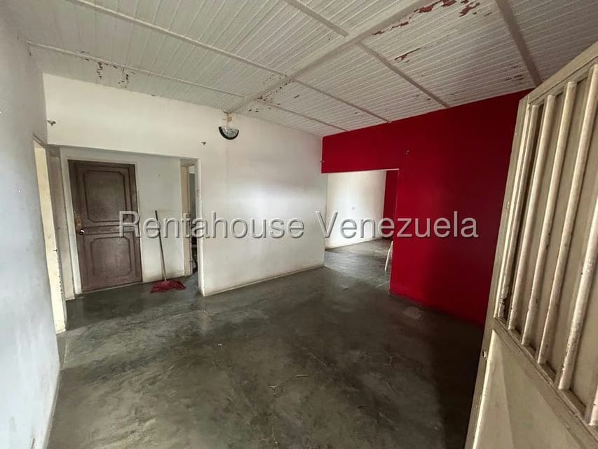 Comercial (Local Comercial) en Alquiler en Zona Oeste, Lara - 14