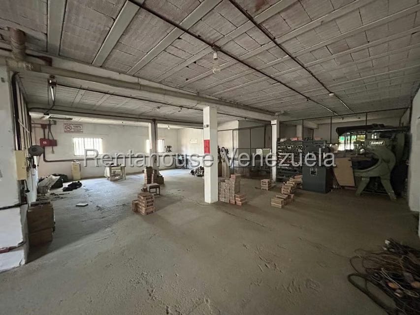 Comercial (Local Comercial) en Alquiler en Zona Oeste, Lara - 4