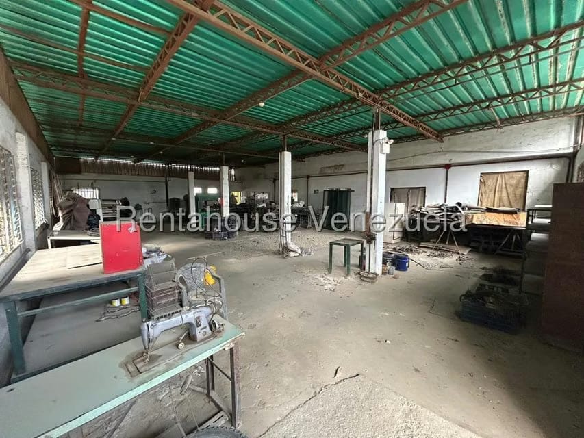 Comercial (Local Comercial) en Alquiler en Zona Oeste, Lara - 6