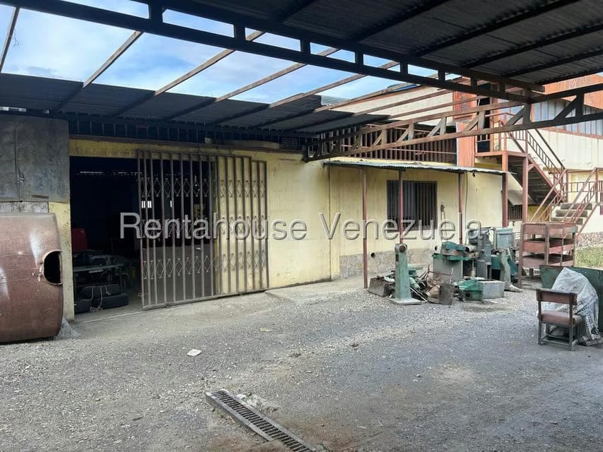 Comercial (Local Comercial) en Alquiler en Zona Oeste, Lara - 8