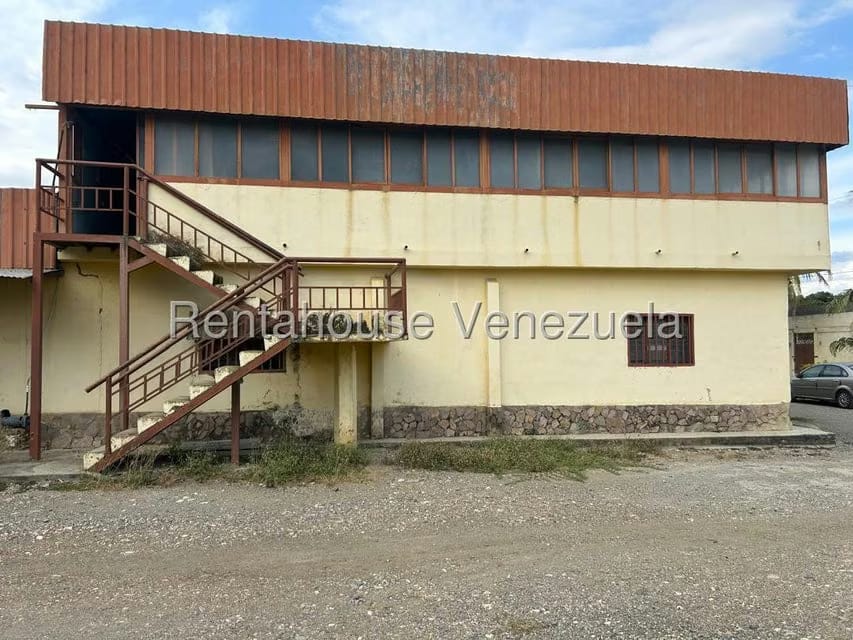 Comercial (Local Comercial) en Alquiler en Zona Oeste, Lara - 10