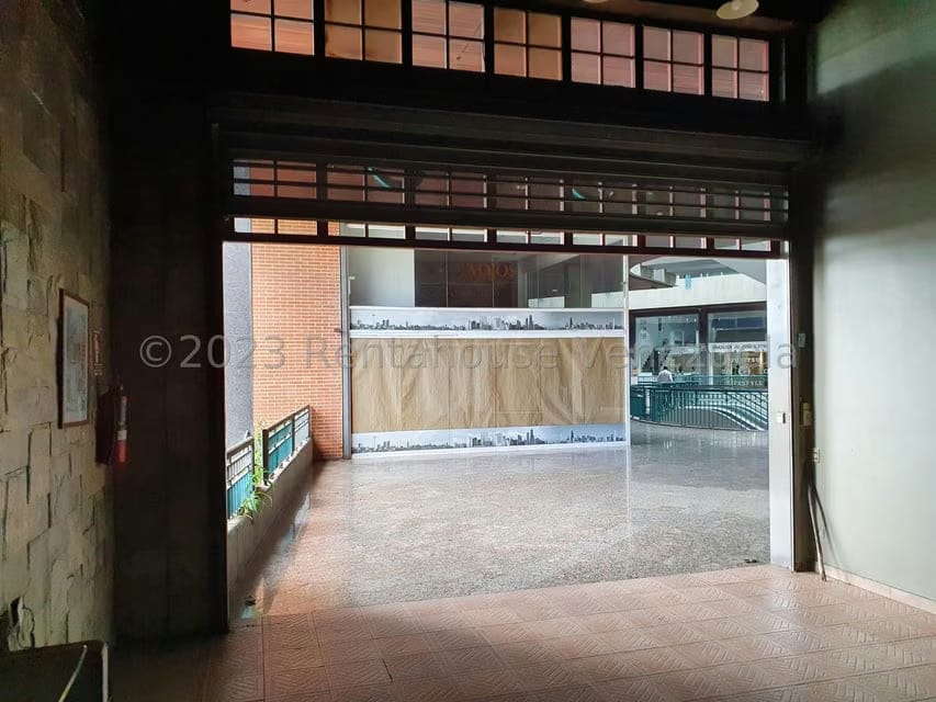 Comercial (Local Comercial) en Venta en Lomas de La Lagunita, Distrito Metropolitano - 4