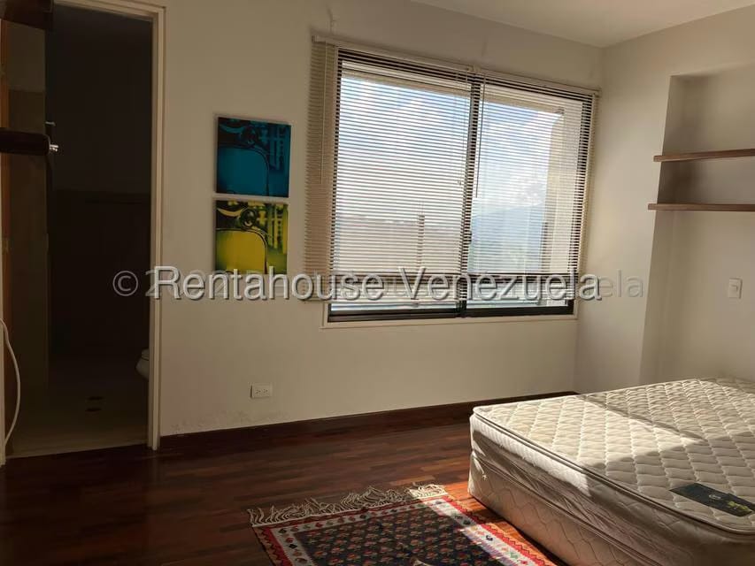 Apartamento (Duplex) en Alquiler en Colinas del Tamanaco, Distrito Metropolitano - 21