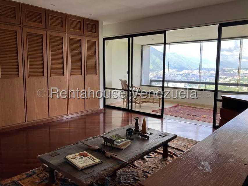 Apartamento (Duplex) en Alquiler en Colinas del Tamanaco, Distrito Metropolitano - 4