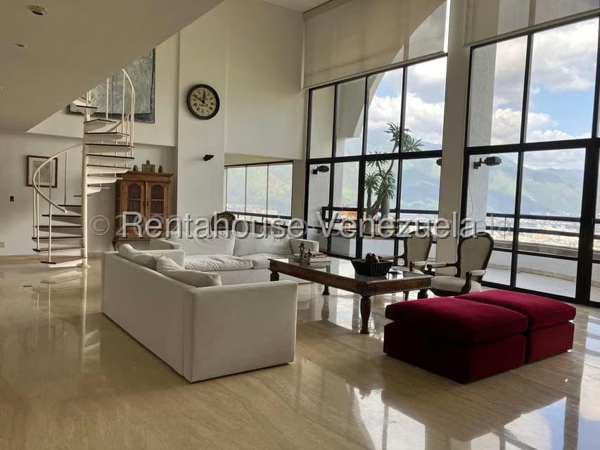 Apartamento (Duplex) en Alquiler en Colinas del Tamanaco, Distrito Metropolitano - 8