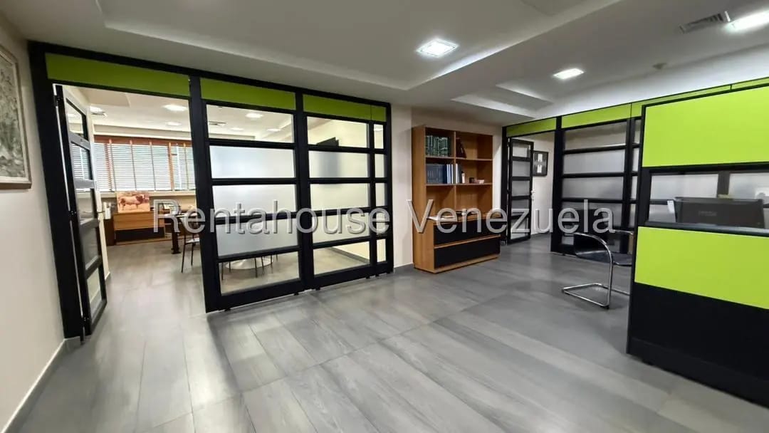 Comercial (Oficina) en Venta en La Viña, Carabobo