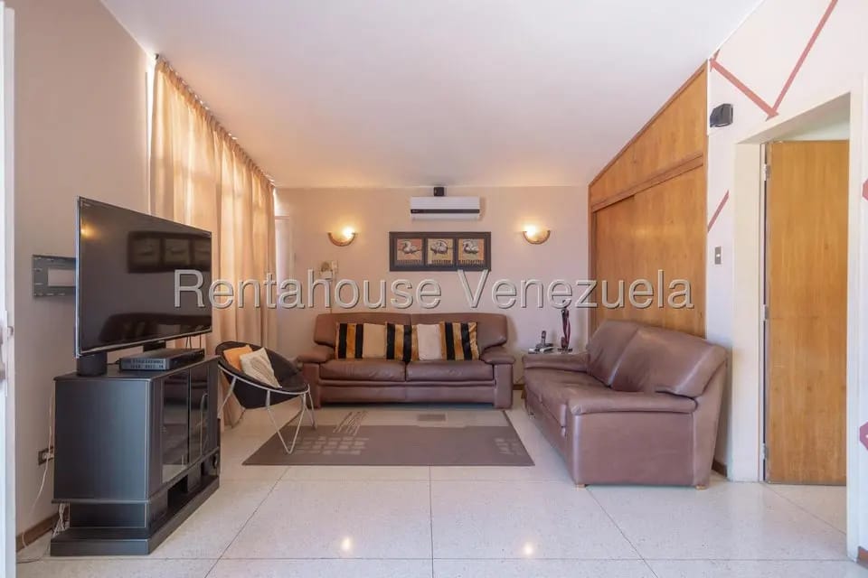 Casa (Multipes Niveles) en Venta en El Marques, Distrito Metropolitano - 36