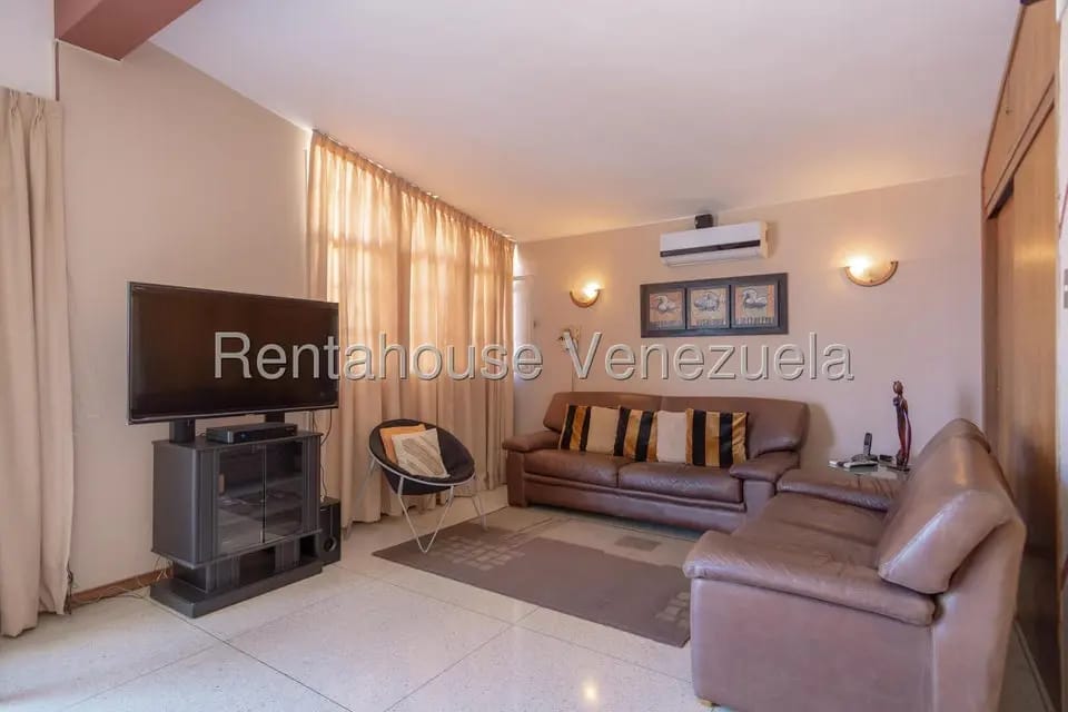 Casa (Multipes Niveles) en Venta en El Marques, Distrito Metropolitano - 37