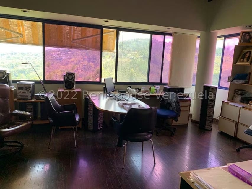 Casa (1 Nivel) en Venta en Colinas del Tamanaco, Distrito Metropolitano - 76