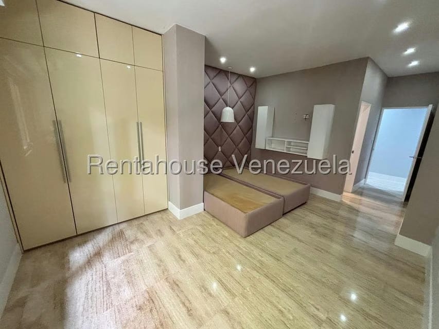 Apartamento (1 Nivel) en Venta en Campo Alegre, Distrito Metropolitano - 18