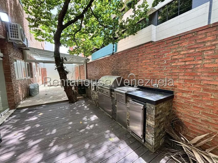 Apartamento (1 Nivel) en Venta en Campo Alegre, Distrito Metropolitano - 24