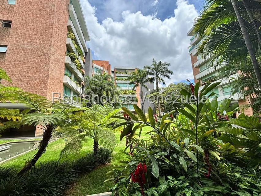 Apartamento (1 Nivel) en Venta en Campo Alegre, Distrito Metropolitano - 35