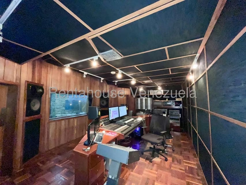 Casa (Duplex) en Venta en Alta Florida, Distrito Metropolitano - 23