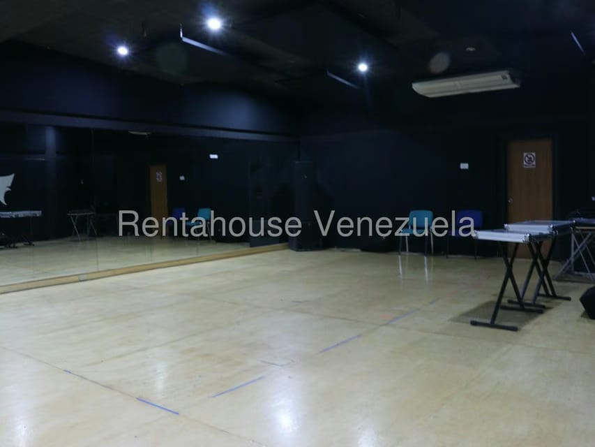 Casa (Duplex) en Venta en Alta Florida, Distrito Metropolitano - 24