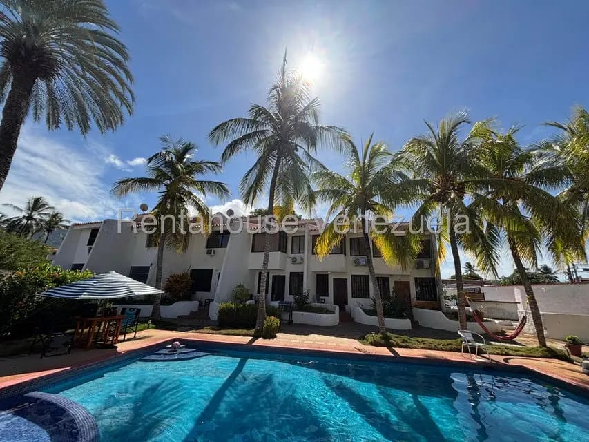 Townhouse (Duplex) en Venta en La Mira, Nueva Esparta