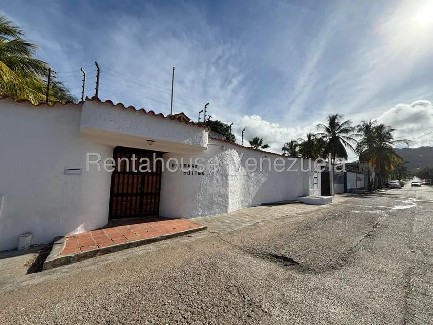 Townhouse (Duplex) en Venta en La Mira, Nueva Esparta - 2