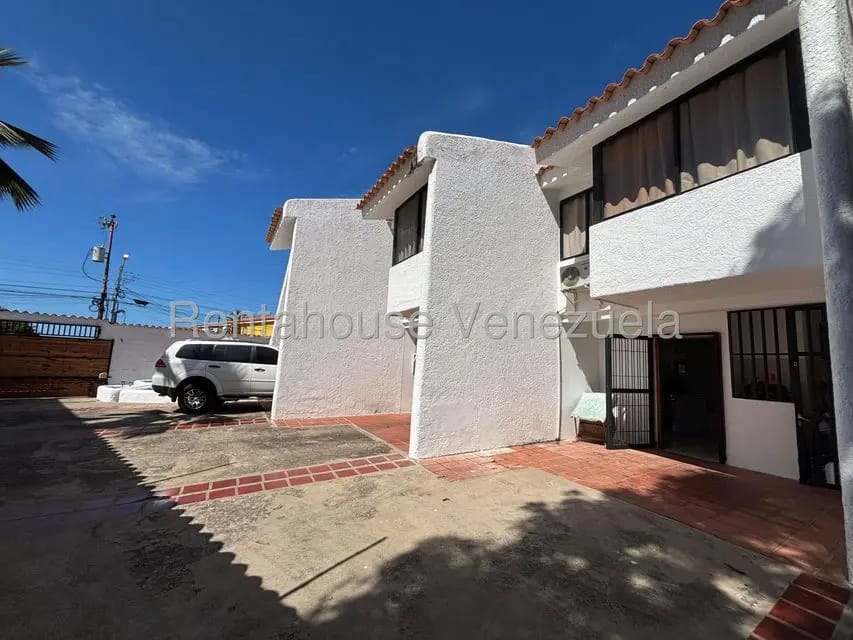 Townhouse (Duplex) en Venta en La Mira, Nueva Esparta - 23