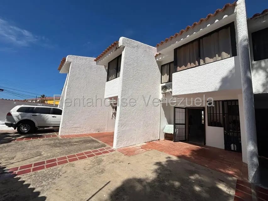 Townhouse (Duplex) en Venta en La Mira, Nueva Esparta - 24